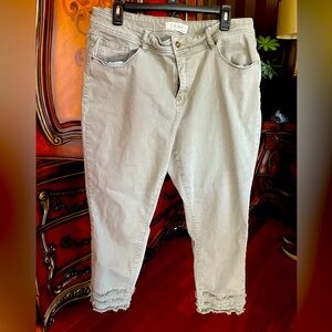 Khaki green crop pant